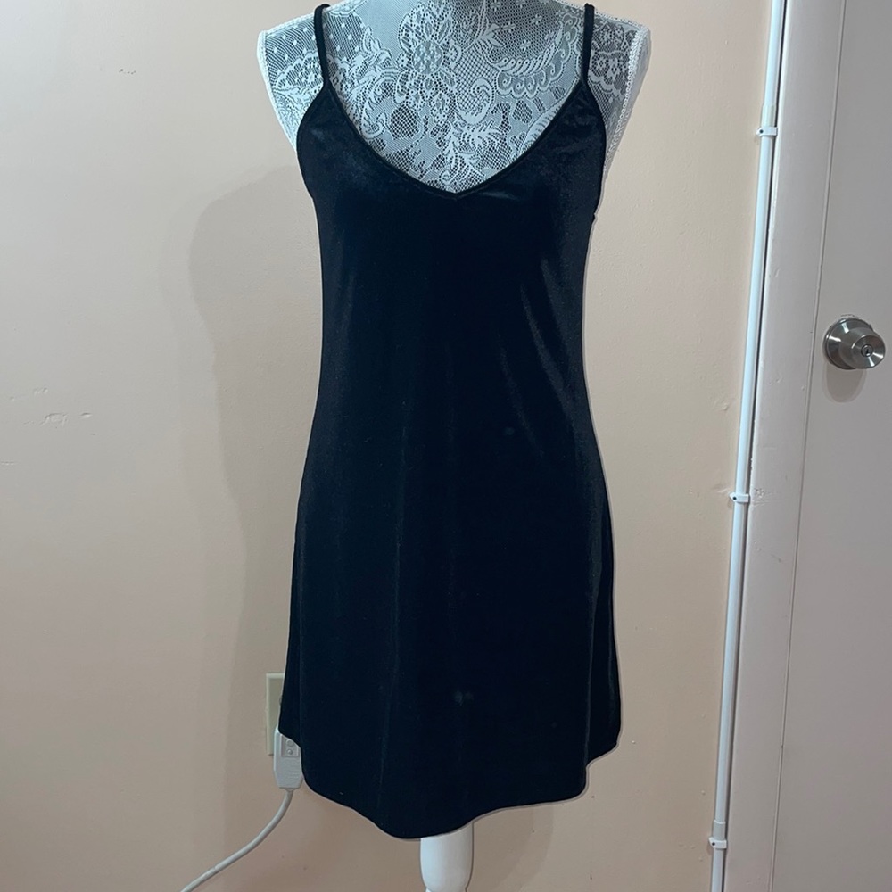 ☀️Brandy Melville velvet black dress